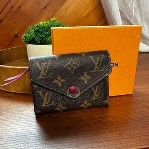 *SOLD* AUTHENTIC Louis Vuitton Victorine Wallet In Monogram Fuchsia